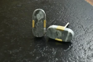 Contemporary bathroom vanity knobs