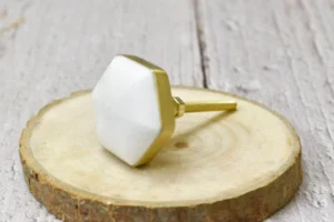 Decorative cabinet door knobs