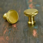 Decorative cabinet door knobs